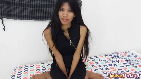 Skinny Asian teen Anna gets her hairy pussy licked and banged